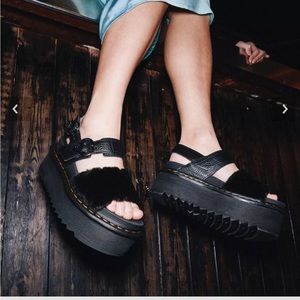 DOC MARTEN VOSS FLUFFY FAUX FUR PLATFORM SANDALS